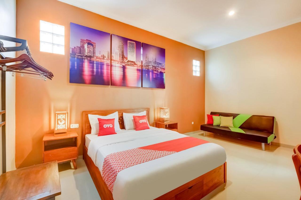 Hotel Super Oyo 3496 Griya Gayatri Syariah Melati Exterior foto