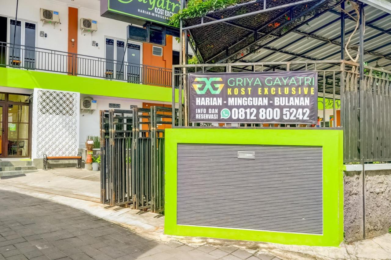 Hotel Super Oyo 3496 Griya Gayatri Syariah Melati Exterior foto