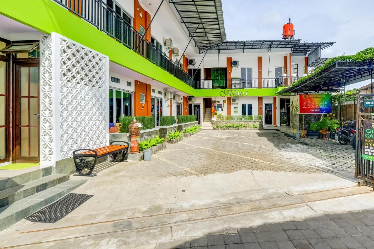 Hotel Super Oyo 3496 Griya Gayatri Syariah Melati Exterior foto