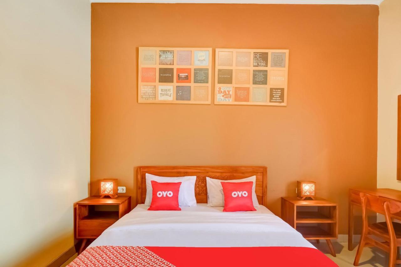 Hotel Super Oyo 3496 Griya Gayatri Syariah Melati Exterior foto